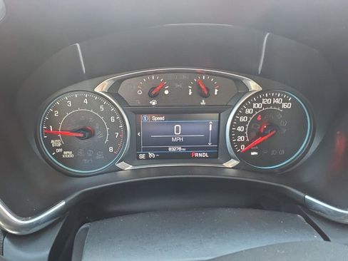 Used 2019 Chevrolet Equinox LT w/ LPO, Blackout Package AWD/4WD image 8