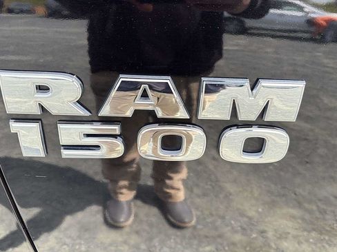 Used 2024 RAM 1500 Classic SLT AWD/4WD image 32