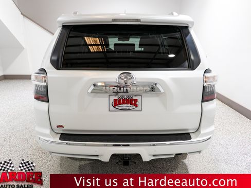 Used 2024 Toyota 4Runner Limited AWD/4WD image 4