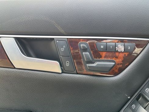 Used 2013 Mercedes-Benz C 250 Sedan image 10