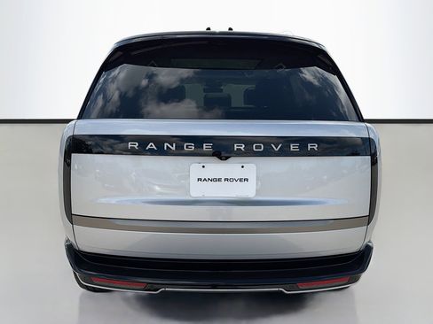 New 2025 Land Rover Range Rover SE image 4