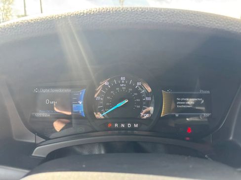 Used 2015 Ford Expedition XLT w/ Equipment Group 202A image 23