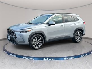 Used 2023 Toyota Corolla Cross XLE image 1