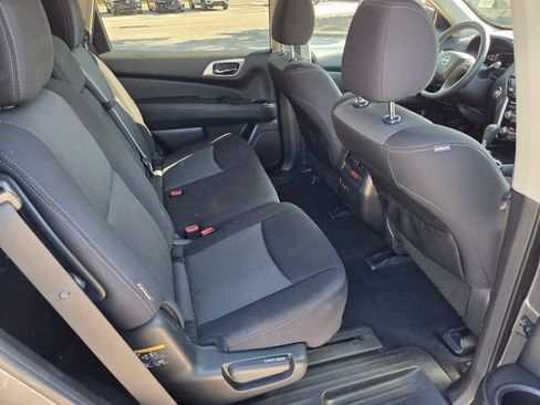 Used 2020 Nissan Pathfinder S FWD image 14