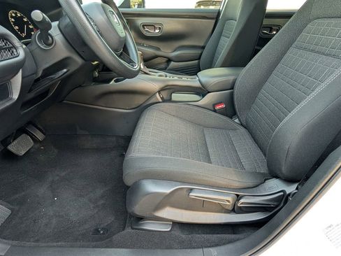 Used 2023 Honda HR-V LX image 12