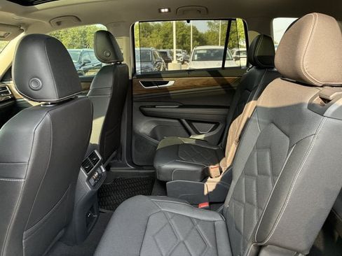 New 2026 Volkswagen Atlas SE FWD image 20