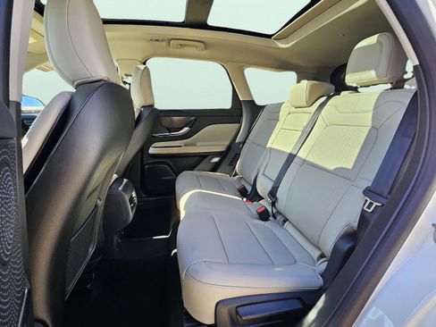 New 2026 Lincoln Corsair Reserve image 25