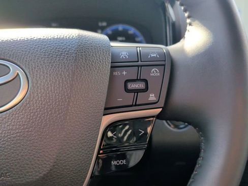 Used 2025 Toyota Camry XLE w/ Premium Plus Package FWD image 19