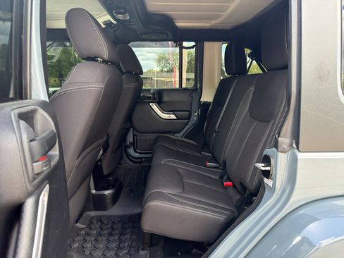 Used 2014 Jeep Wrangler Unlimited Sahara AWD/4WD image 13