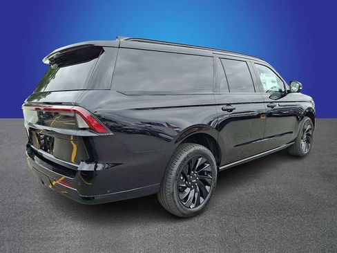 New 2025 Lincoln Navigator L Reserve w/ Jet Appearance Package image 3