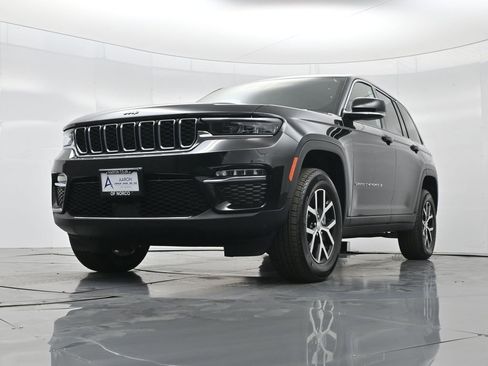 New 2025 Jeep Grand Cherokee Limited image 45