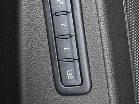 Used 2018 Chevrolet Suburban Premier AWD/4WD image 12