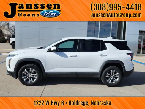 Used 2025 Chevrolet Equinox LT image 1