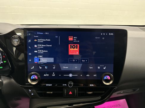 Used 2025 Lexus NX 350h AWD w/ Luxury Package image 23