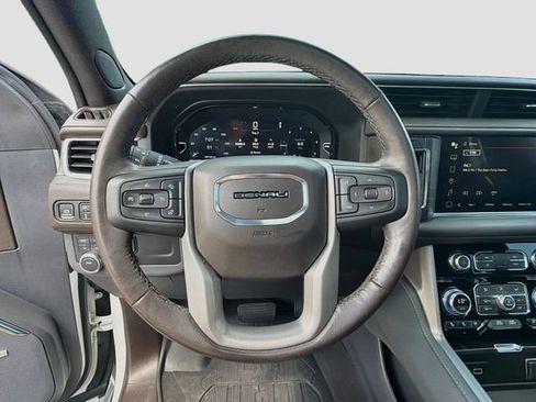 Used 2022 GMC Yukon Denali AWD/4WD image 41