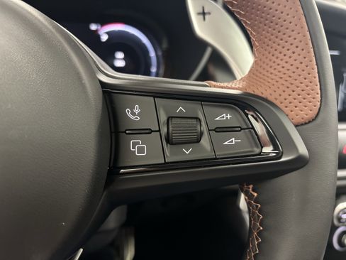 New 2025 Alfa Romeo Giulia AWD w/ Driving Assist Package image 17