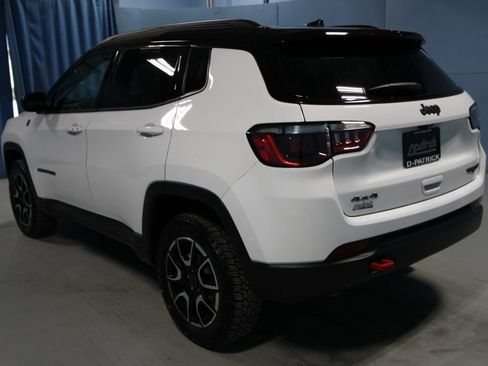 Used 2025 Jeep Compass Trailhawk AWD/4WD image 27