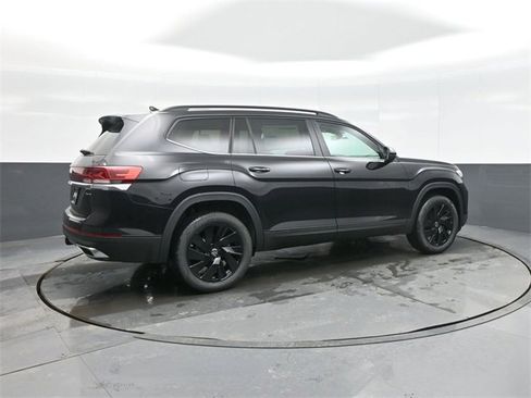 New 2026 Volkswagen Atlas SE image 7