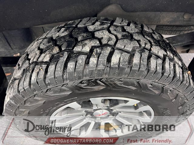 Used 2023 GMC Sierra 1500 AT4 w/ Technology Package AWD/4WD image 21