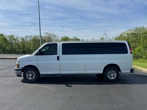 Used 2019 Chevrolet Express 3500 LT w/ LT Preferred Equipment Group RWD image 7
