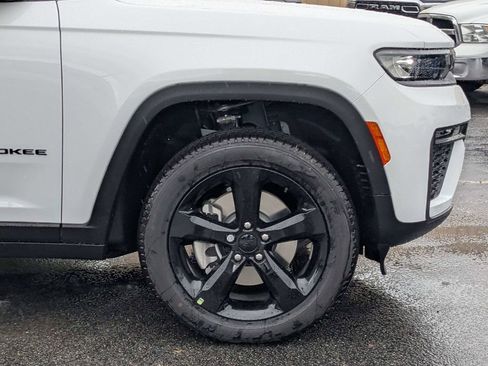 New 2026 Jeep Grand Cherokee L Limited w/ Limited Altitude Package image 12