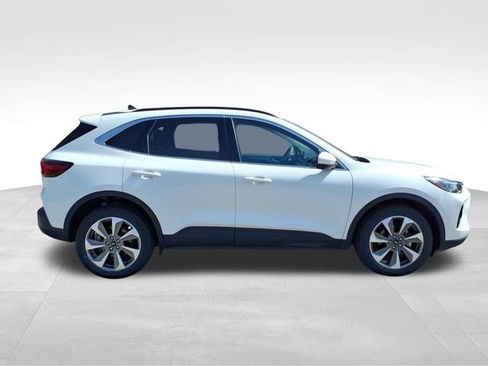 Certified 2023 Ford Escape Platinum AWD/4WD image 15