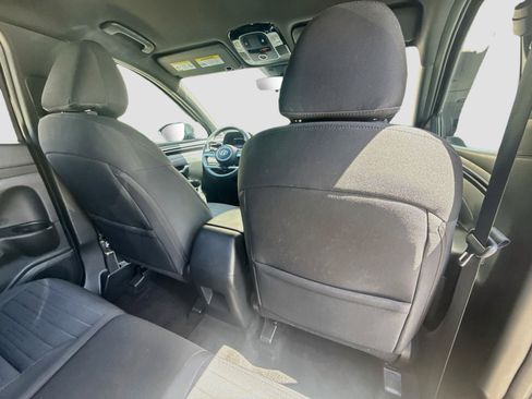 Used 2024 Hyundai Santa Cruz SE FWD image 26
