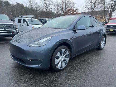 Used 2020 Tesla Model Y Long Range image 1