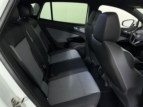 Used 2023 Volkswagen ID.4 Pro image 29