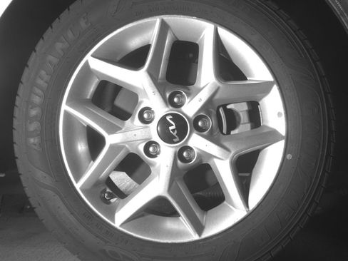 Used 2025 Kia Soul LX w/ LX Technology Package FWD image 13
