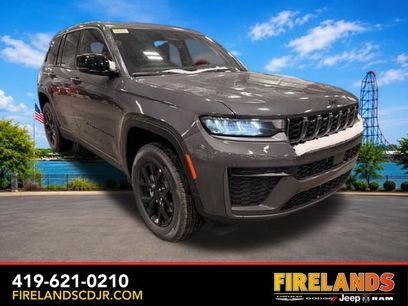New 2026 Jeep Grand Cherokee Altitude