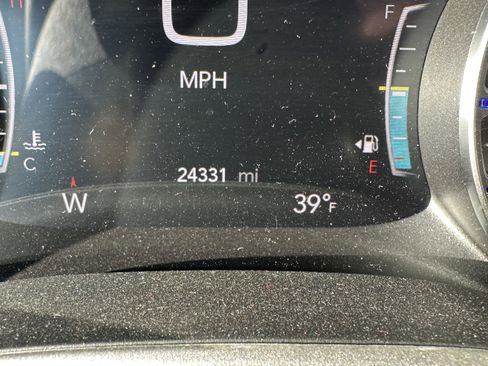 Used 2021 Chrysler Pacifica Touring-L w/ Uconnect Theater Family Group image 23