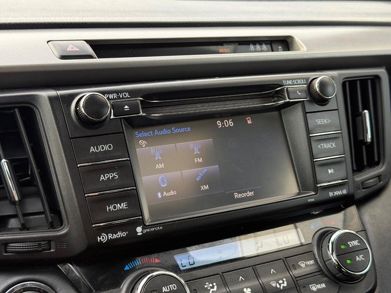 Used 2018 Toyota RAV4 XLE AWD/4WD image 23