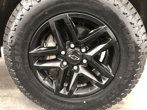 Used 2021 Chevrolet Silverado 1500 LT Trail Boss w/ Convenience Package II image 21