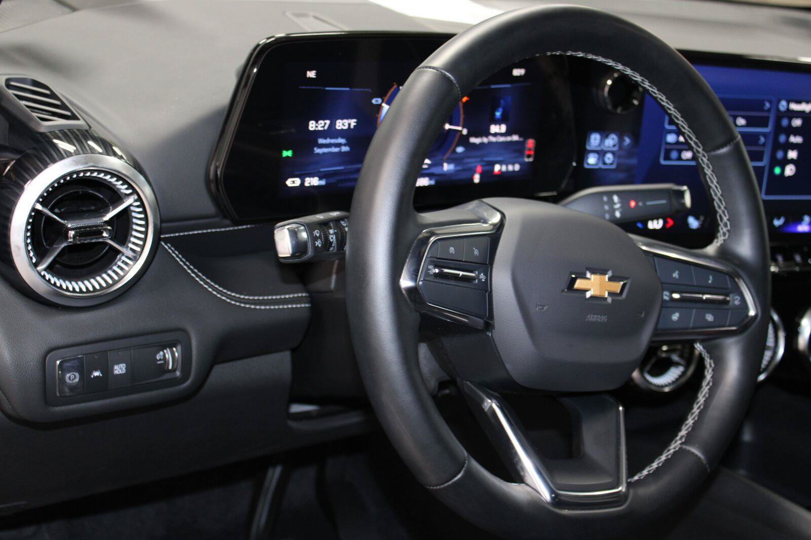 Certified 2024 Chevrolet Blazer EV LT AWD/4WD image 33