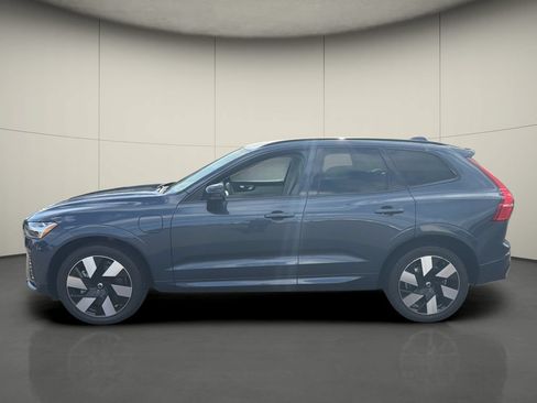 Used 2024 Volvo XC60 T8 Plus w/ Protection Package Premier AWD/4WD image 4