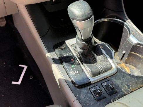 Used 2016 Toyota Highlander XLE FWD image 10
