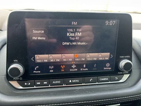 Used 2021 Nissan Rogue SV w/ Premium Package image 14