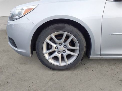 Used 2015 Chevrolet Malibu LT w/ Power Convenience Package image 12