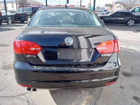 Used 2011 Volkswagen Jetta SE image 5