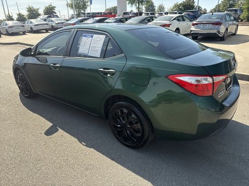 Used 2016 Toyota Corolla LE FWD image 5