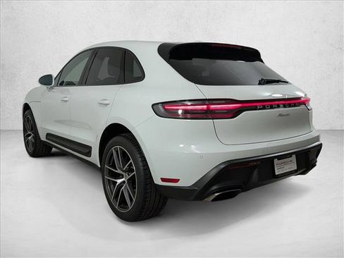 Used 2025 Porsche Macan AWD/4WD image 3
