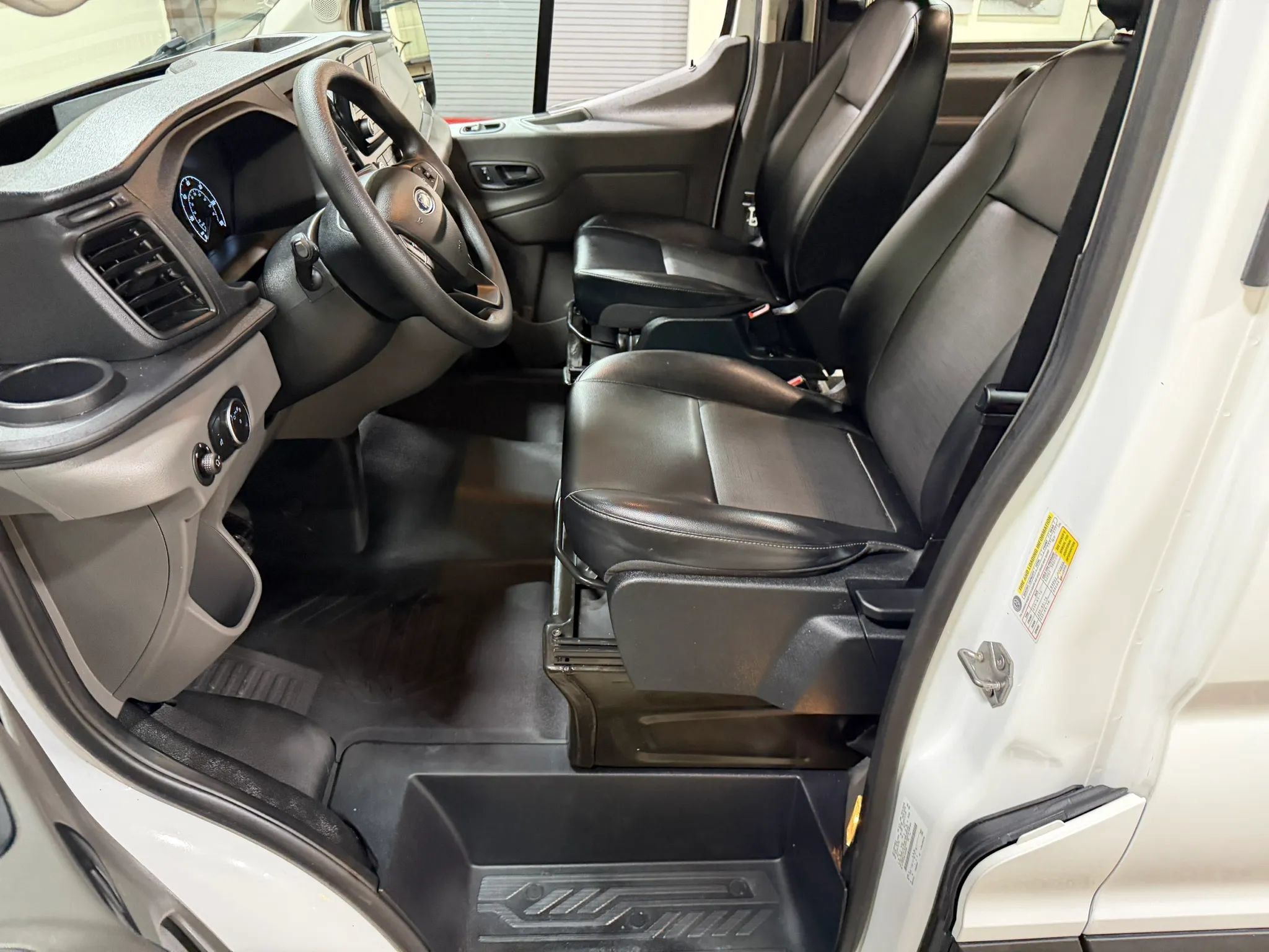 Used 2020 Ford Transit 150 Medium Roof RWD image 33