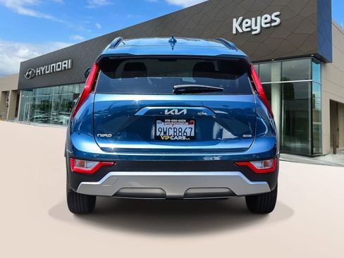 Used 2025 Kia Niro EX FWD image 6
