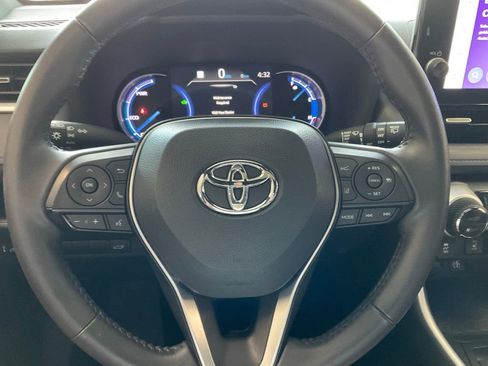 Used 2024 Toyota RAV4 XSE AWD/4WD image 12