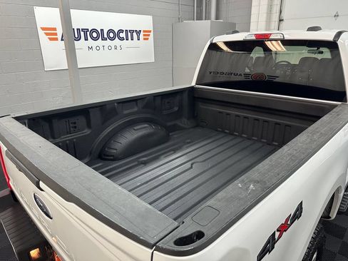 Used 2024 Ford F250 XLT AWD/4WD image 11