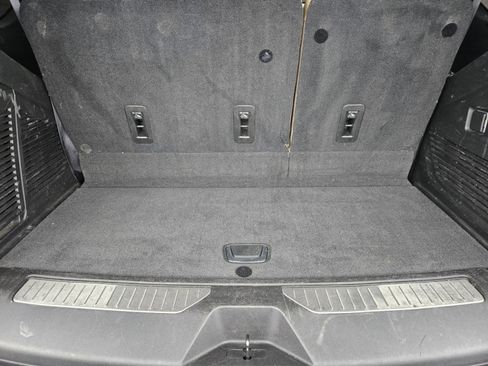 Used 2021 Chevrolet Tahoe Premier w/ Premium Package RWD image 30