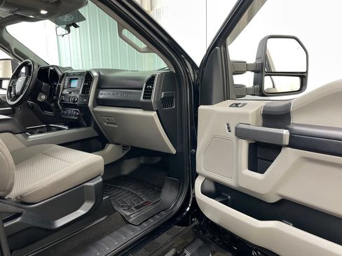 Used 2018 Ford F250 XLT w/ XLT Value Package AWD/4WD image 35