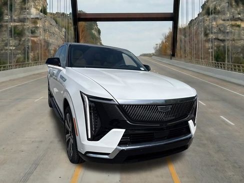 New 2025 Cadillac Escalade IQ Luxury 2 AWD/4WD image 3