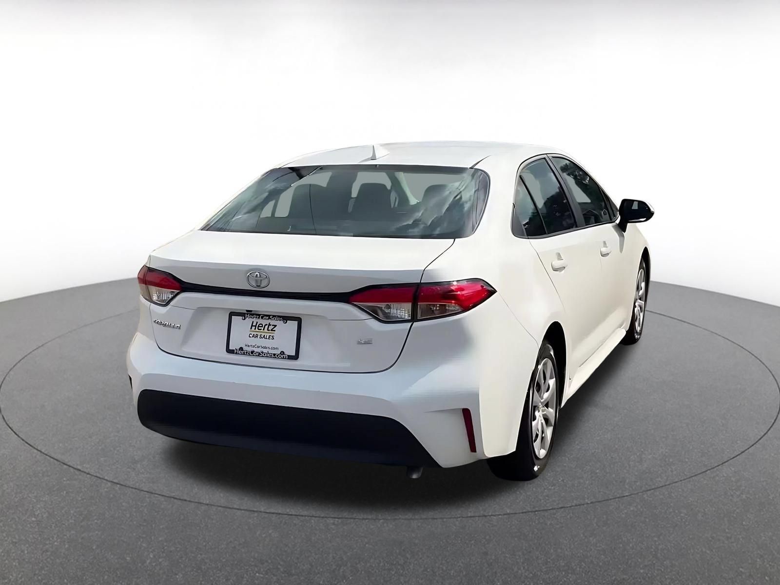 Used 2025 Toyota Corolla LE FWD image 13